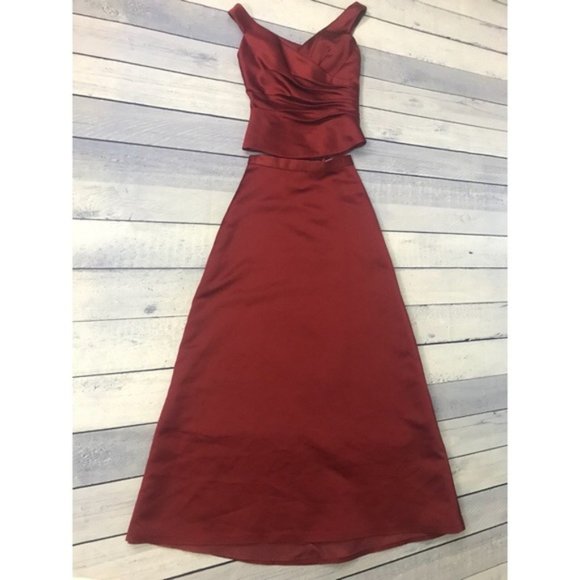Impression Maroon Two Piece Gown Size 2 - Picture 1 of 7